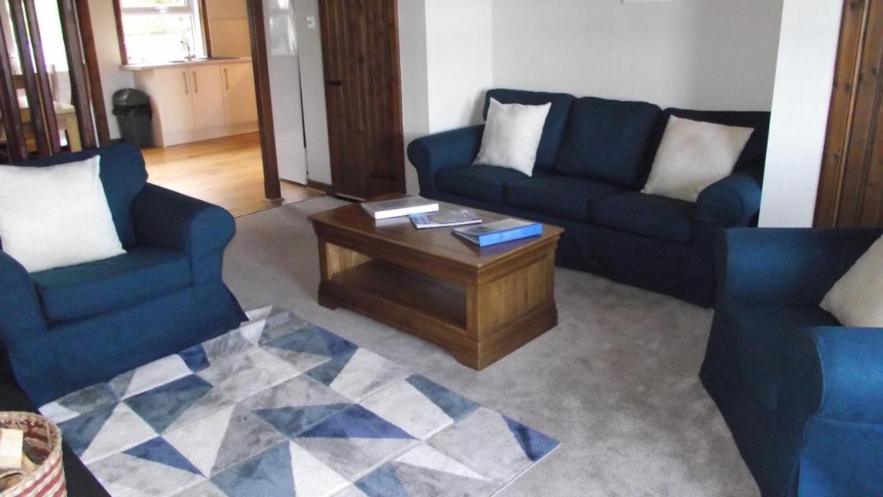 Craobh Marina Cottages Craobh Haven Ngoại thất bức ảnh