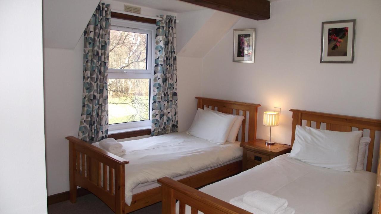 Craobh Marina Cottages Craobh Haven Ngoại thất bức ảnh